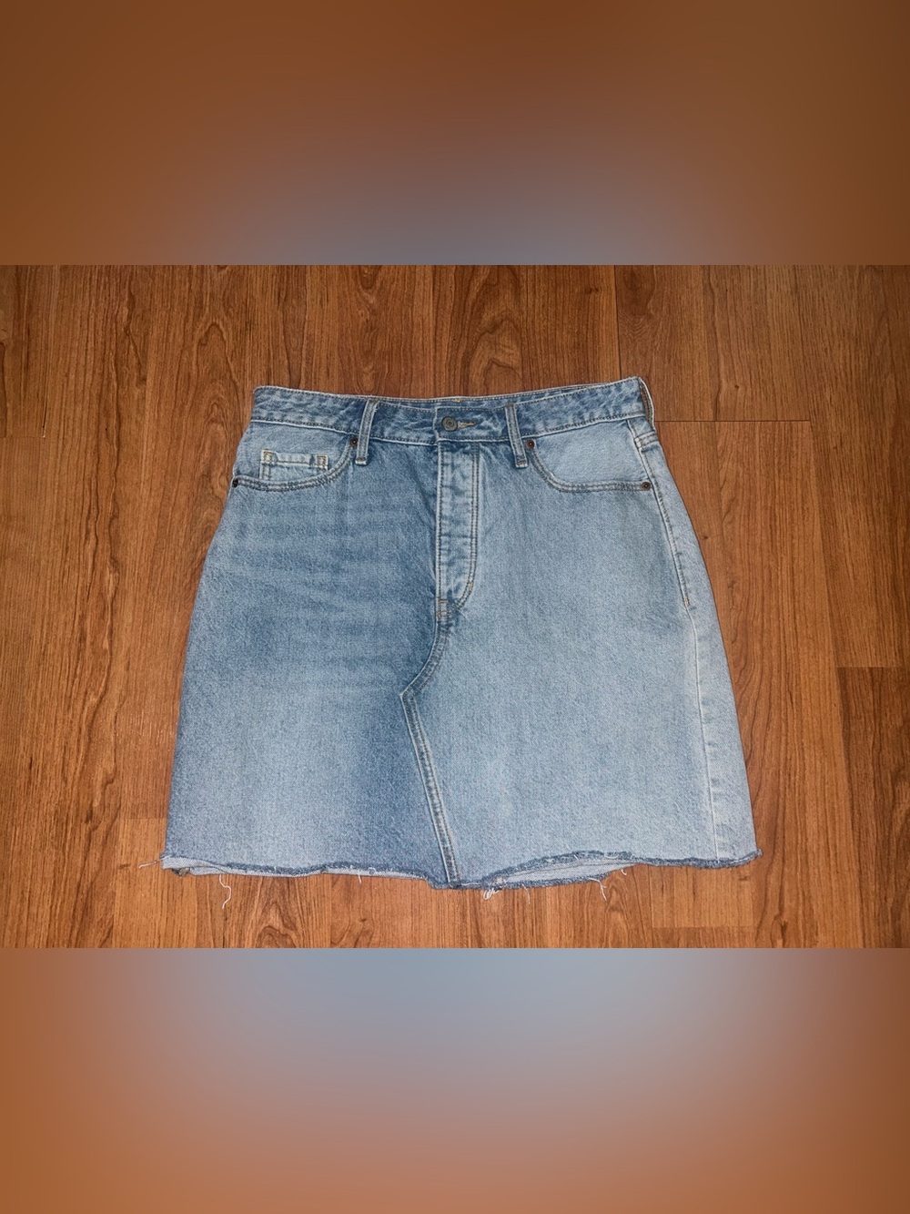 Old Navy High-Rise Light Wash Denim Skirt With Frayed Hem Size 10